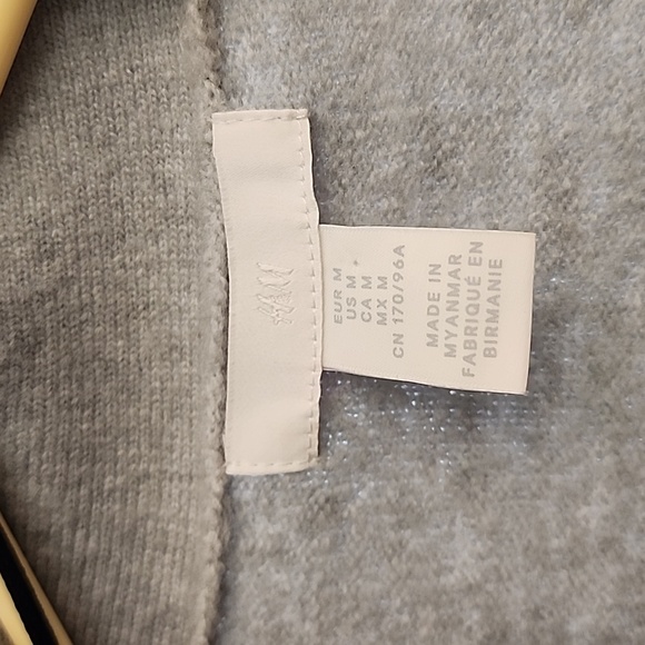 H&M rib knit cardigan - Picture 3 of 5